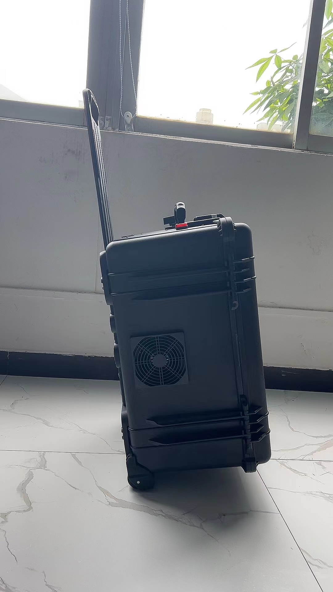临淄手拉箱型移动通信干扰器